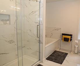 Salle de bain d'un condo dans le projet Pointe Est